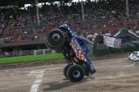 captain-usa-wheelie-left